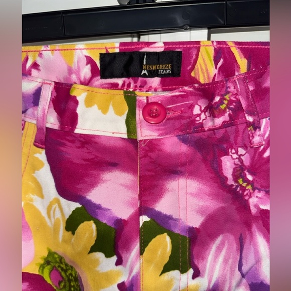 VINTAGE Floral Print Jeans in Pink and Yellow - Picture 4 of 7